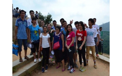 九月登高，揮灑汗水，樂享青春